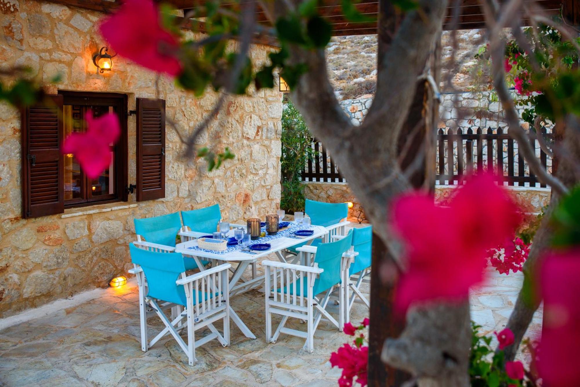 Villa Ftenagia Chalki Town Exterior foto